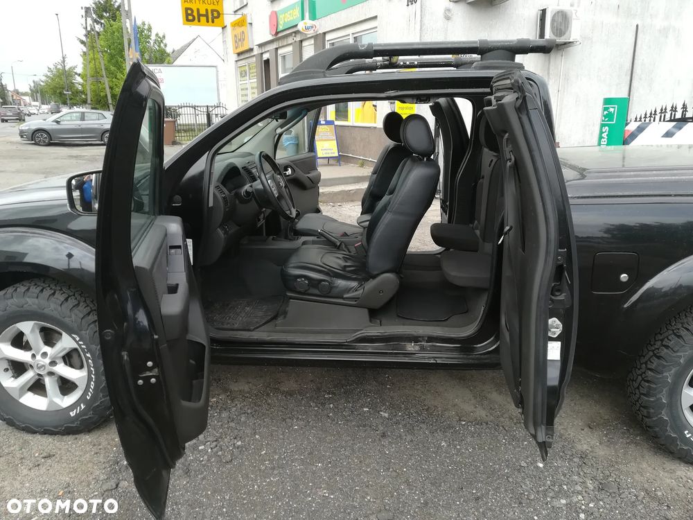 Nissan Navara 2.5 TDi Comfort / SE - 9