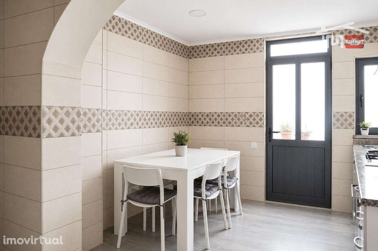 Moradia T4 Moderna com Terraços e Excelente Luz Natural  Próxima da... - Grande imagem: 3/18