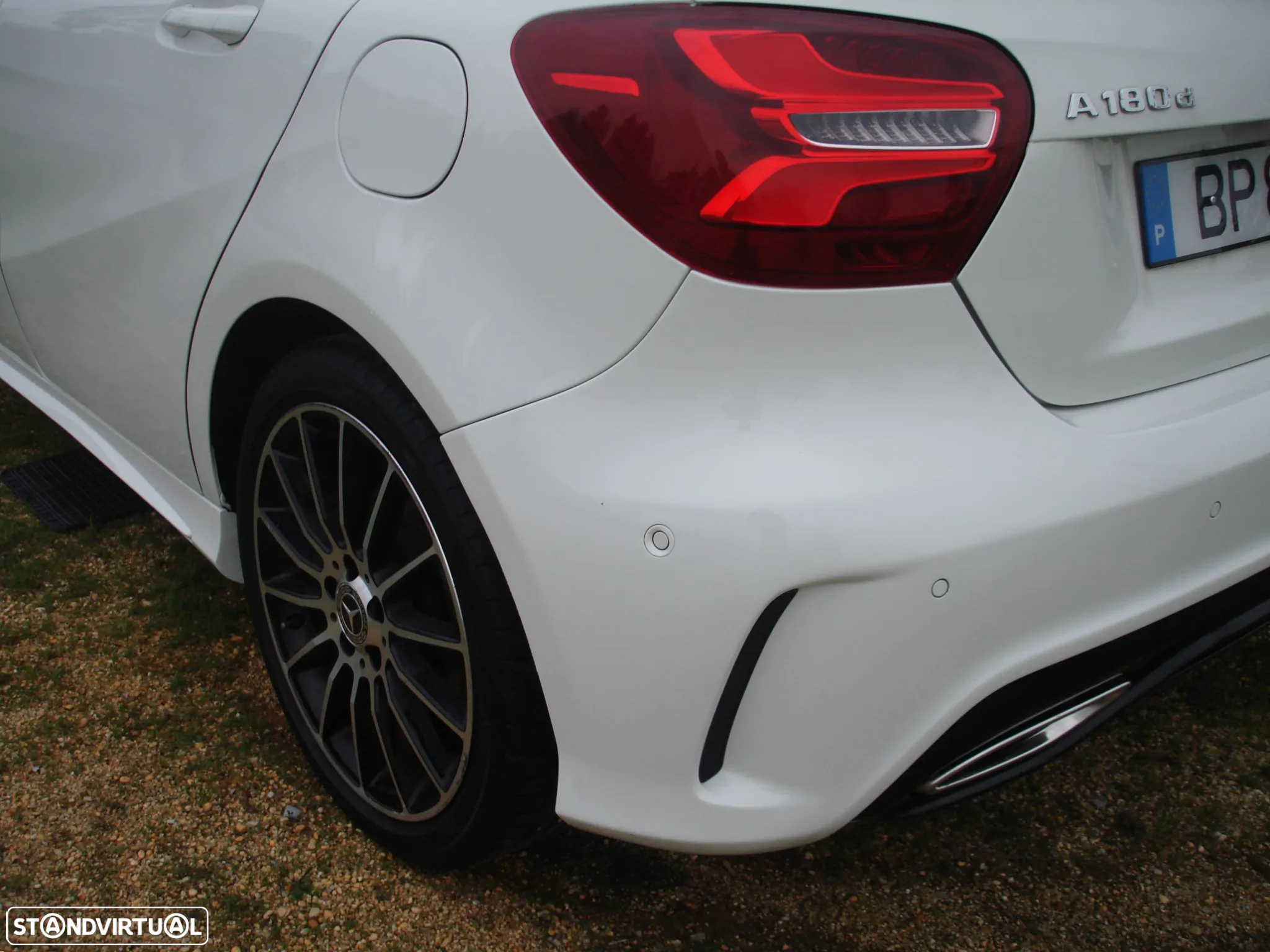 Mercedes-Benz A 180 d AMG Line - 36