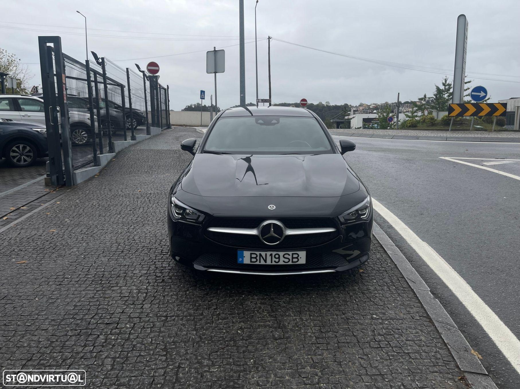 Mercedes-Benz CLA 180 - 4