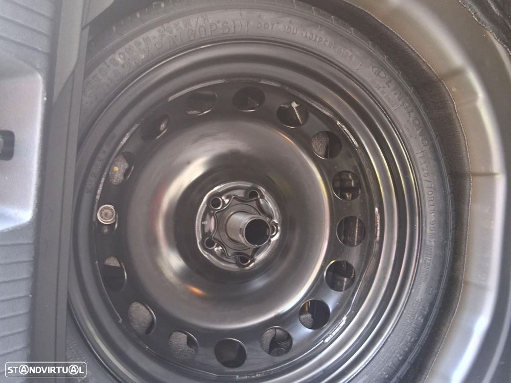 VW Taigo 1.0 TSI Urban DSG - 28