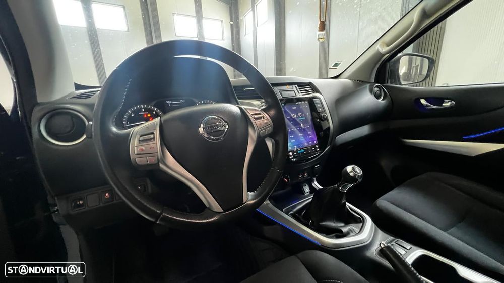 Nissan Pick Up - 17