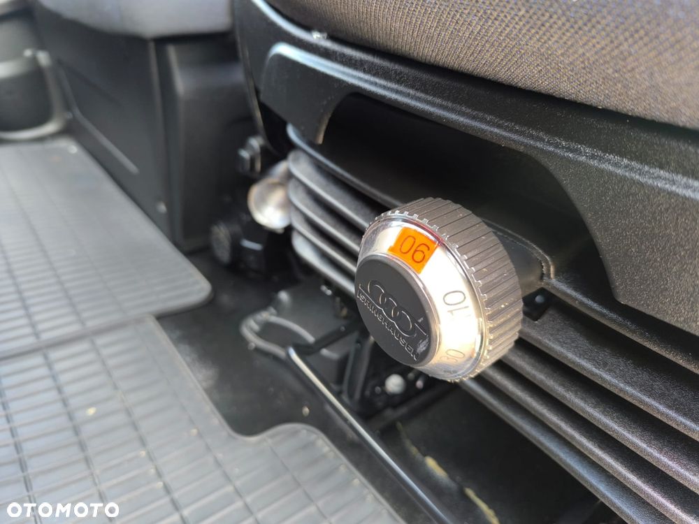 Iveco Daily 70C18 WINDA 1000kg, Sypialnia, 6.50m, 16Palet, 2xFirana + Zsuwany Dach! - 29