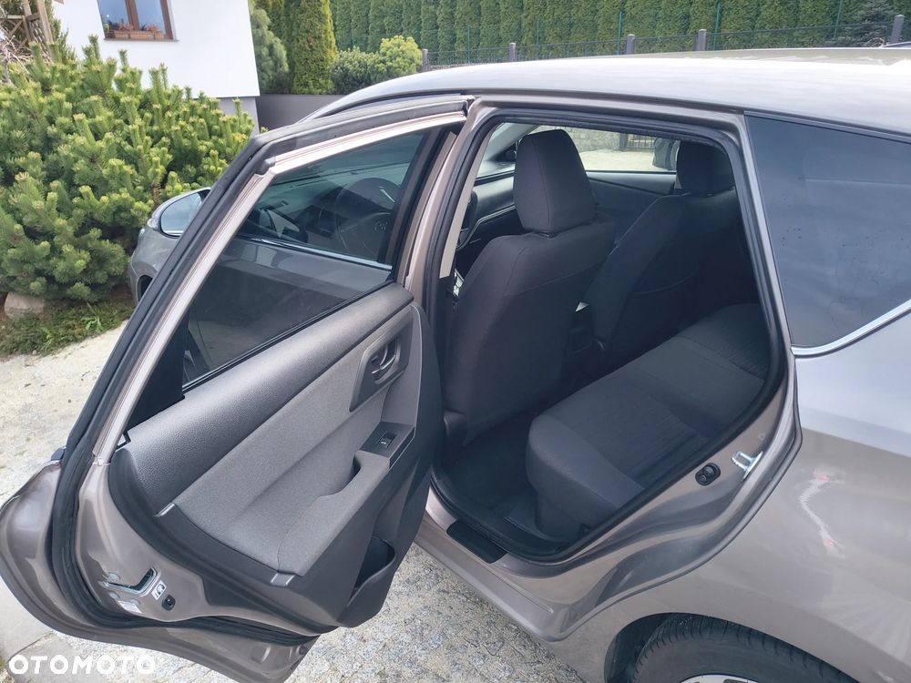 Toyota Auris - 5