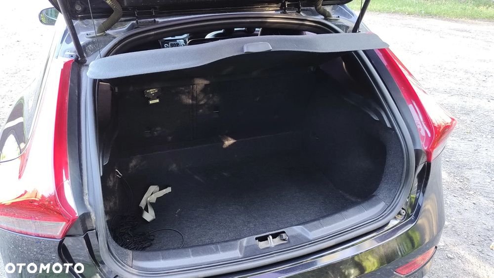 Volvo V40 D4 Drive-E R-Design Momentum - 14