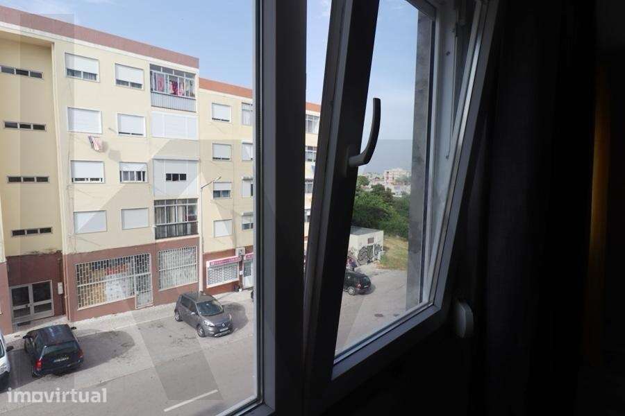 Apartamento T3 na Rua Damiao de Gois - Grande imagem: 5/13