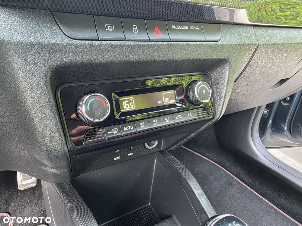 Skoda Fabia 1.0 TSI DSG Monte Carlo - 25