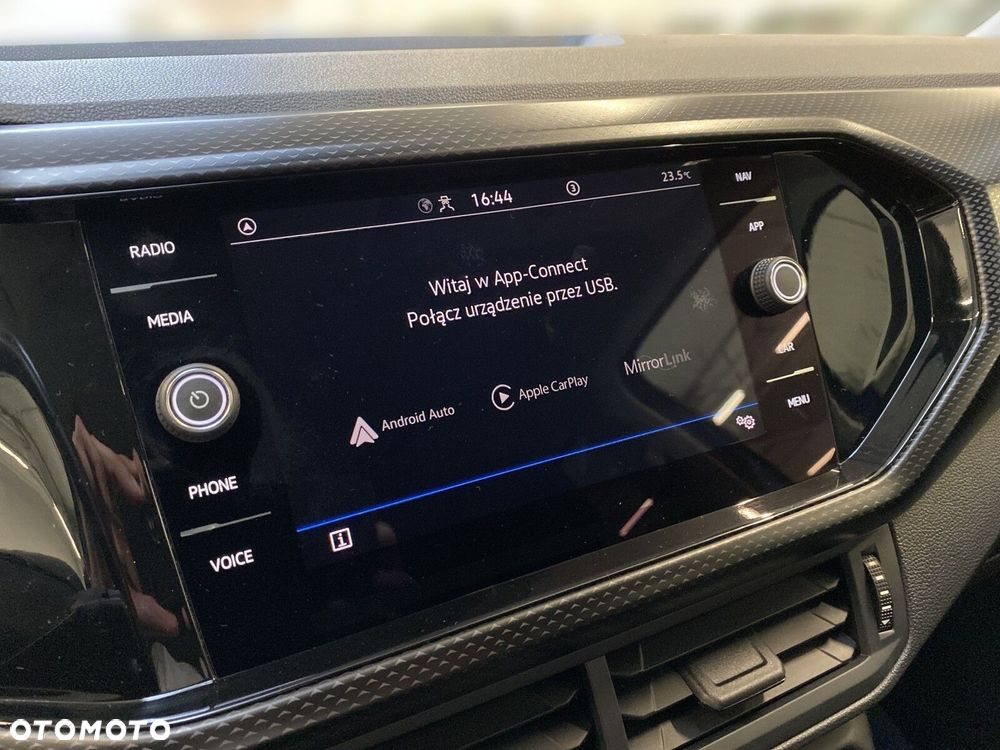 Volkswagen T-Cross - 17