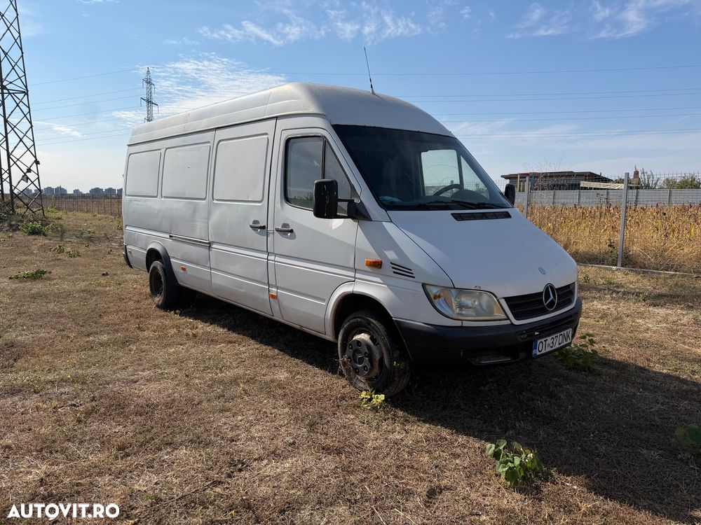 Mercedes-Benz Sprinter 515 - 11
