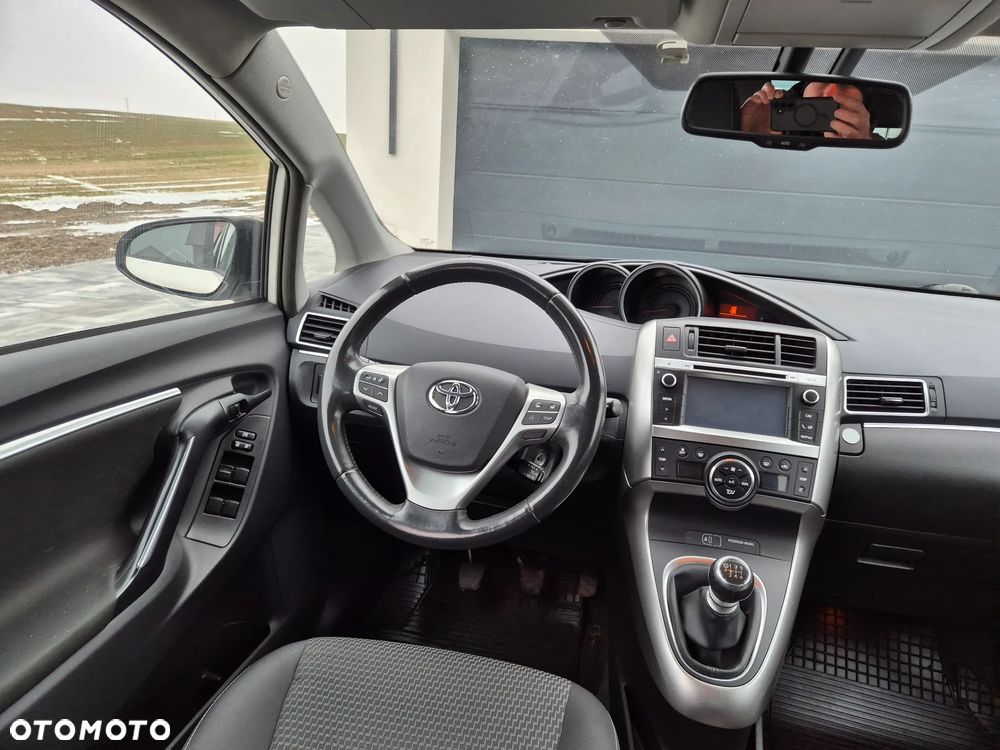 Toyota Verso 1.6 D-4D Premium - 31