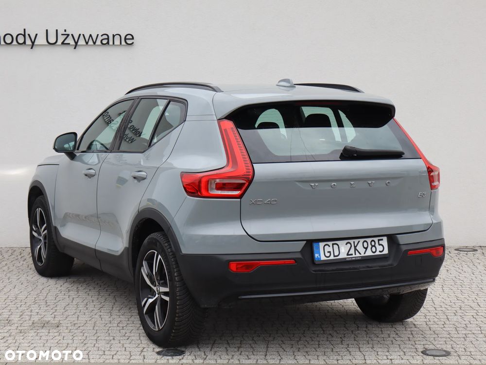 Volvo XC 40 B3 Plus Dark - 4