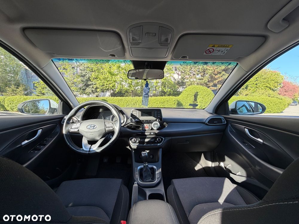 Hyundai i30 1.4 Classic + - 10