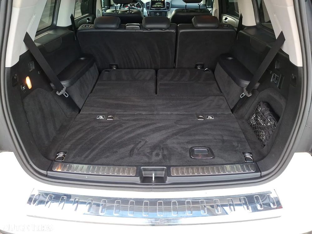 Mercedes-Benz GLS 400 4MATIC Aut - 24