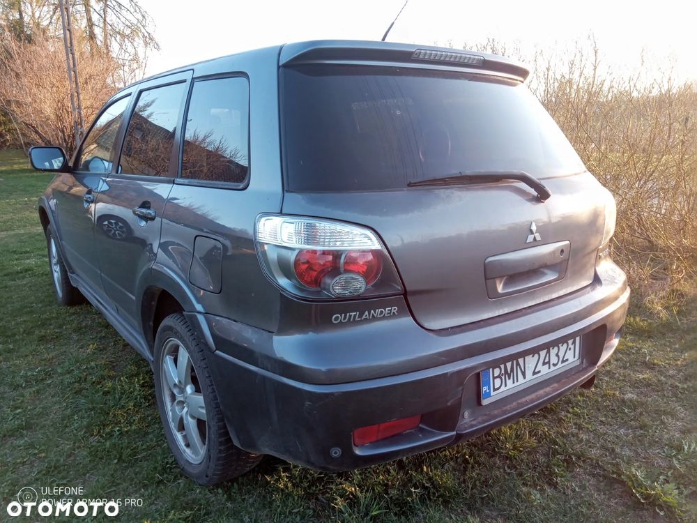 Mitsubishi Outlander 2.0 Turbo 4WD - 4