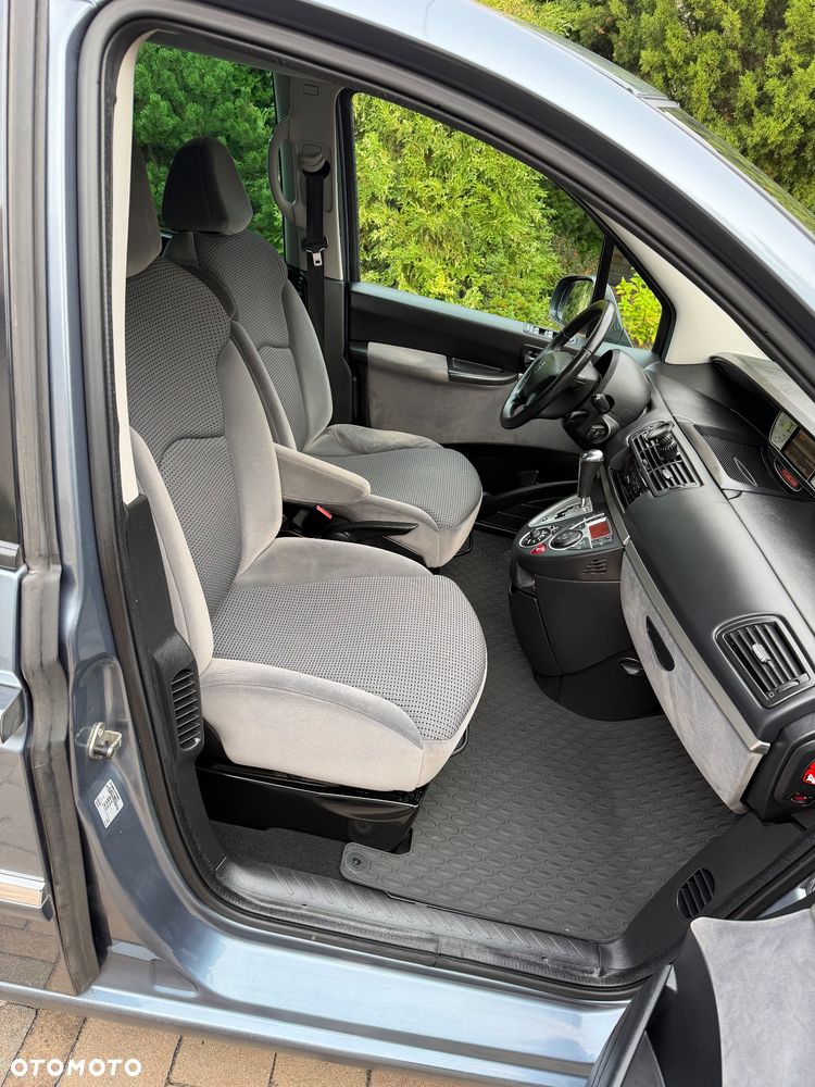 Peugeot 807 - 19