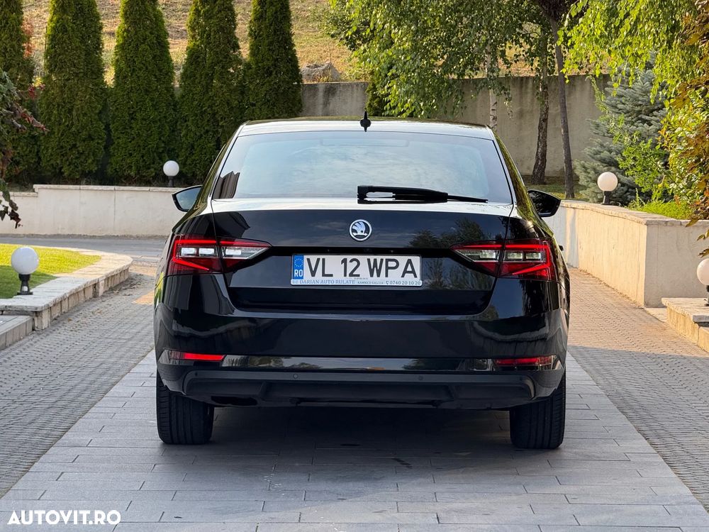 Skoda Superb 2.0 TDI DSG Active - 9