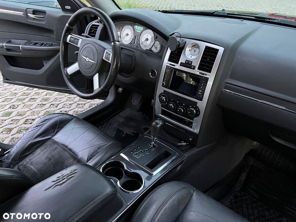 Chrysler 300C Touring 3.0 CRD DPF Automatik SRT-Design - 28