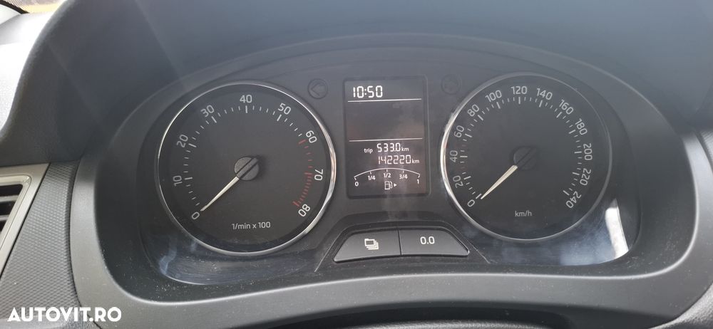 Skoda RAPID 1.2 MPI Active - 4