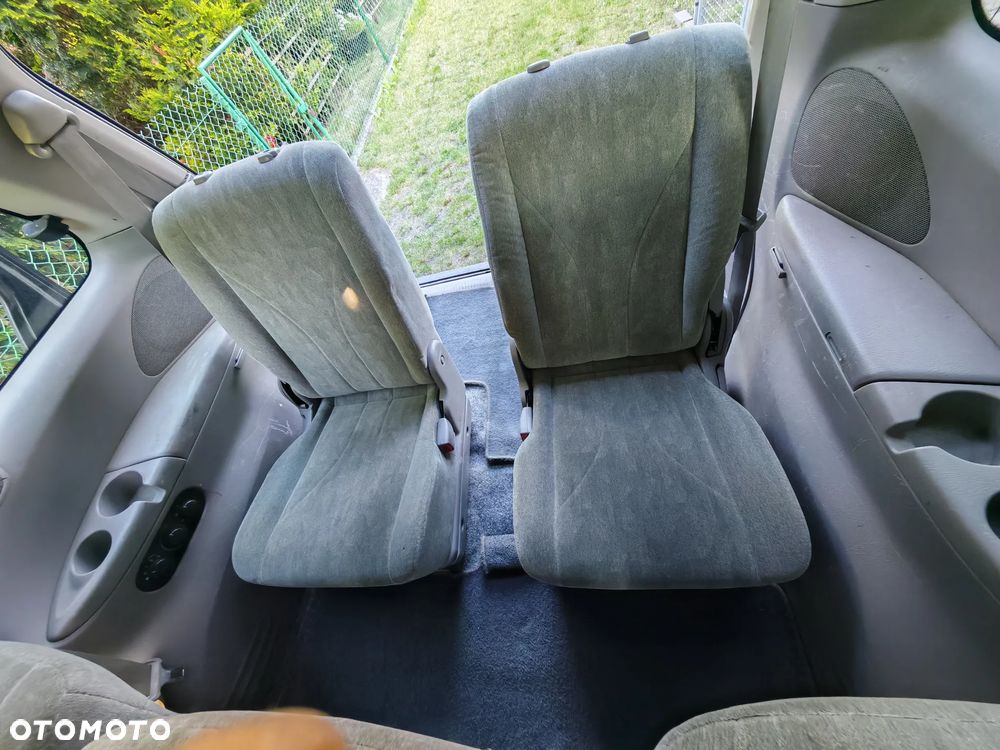 Mazda MPV - 9