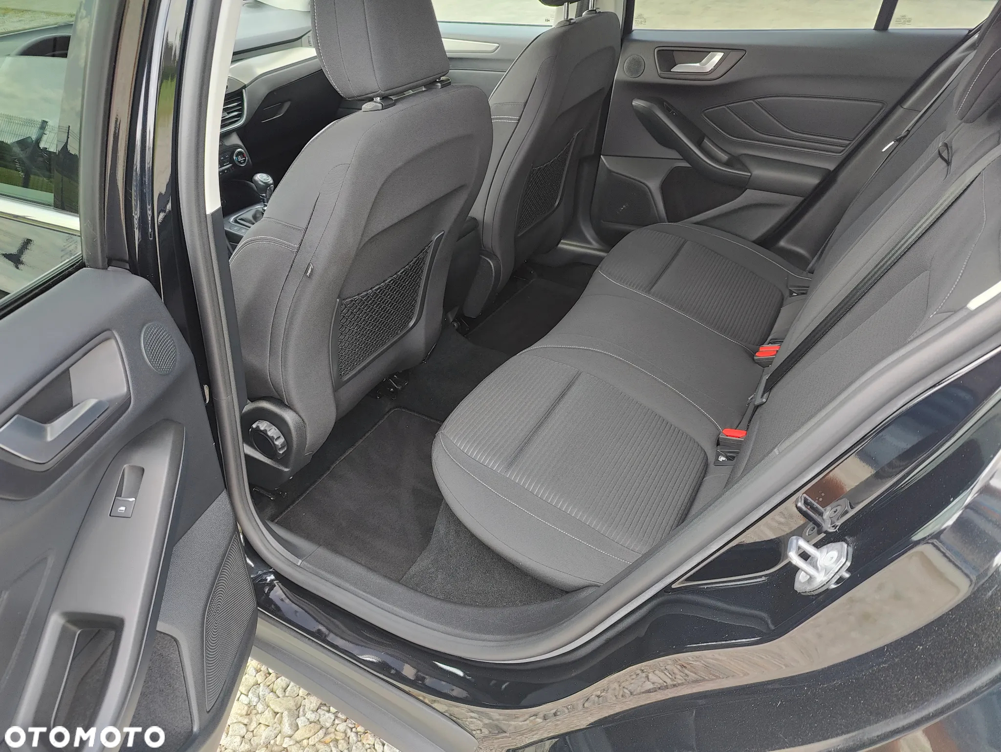Ford Focus 2.0 EcoBlue Start-Stopp-System TITANIUM X - 13