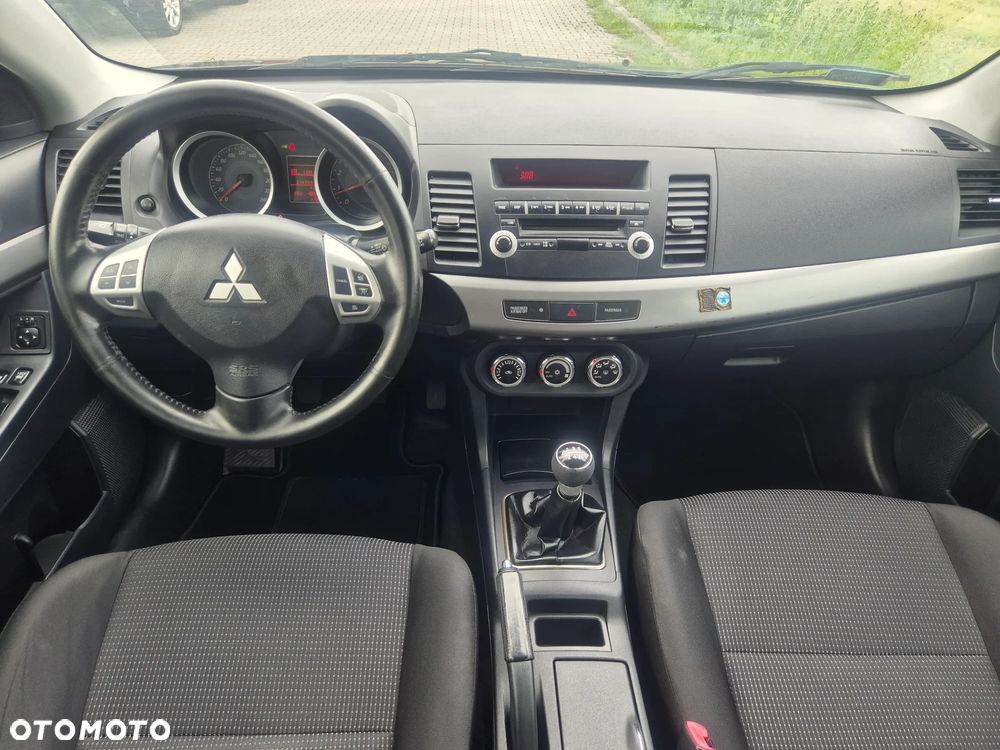 Mitsubishi Lancer 1.8 Intense - 8