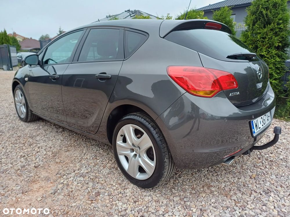 Opel Astra 1.4 T Enjoy - 2