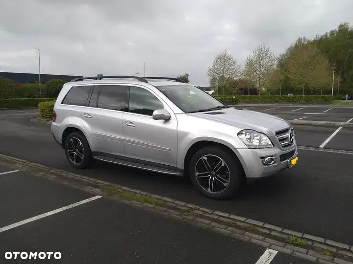 Mercedes-Benz GL 500 4Matic 7G-TRONIC - 1