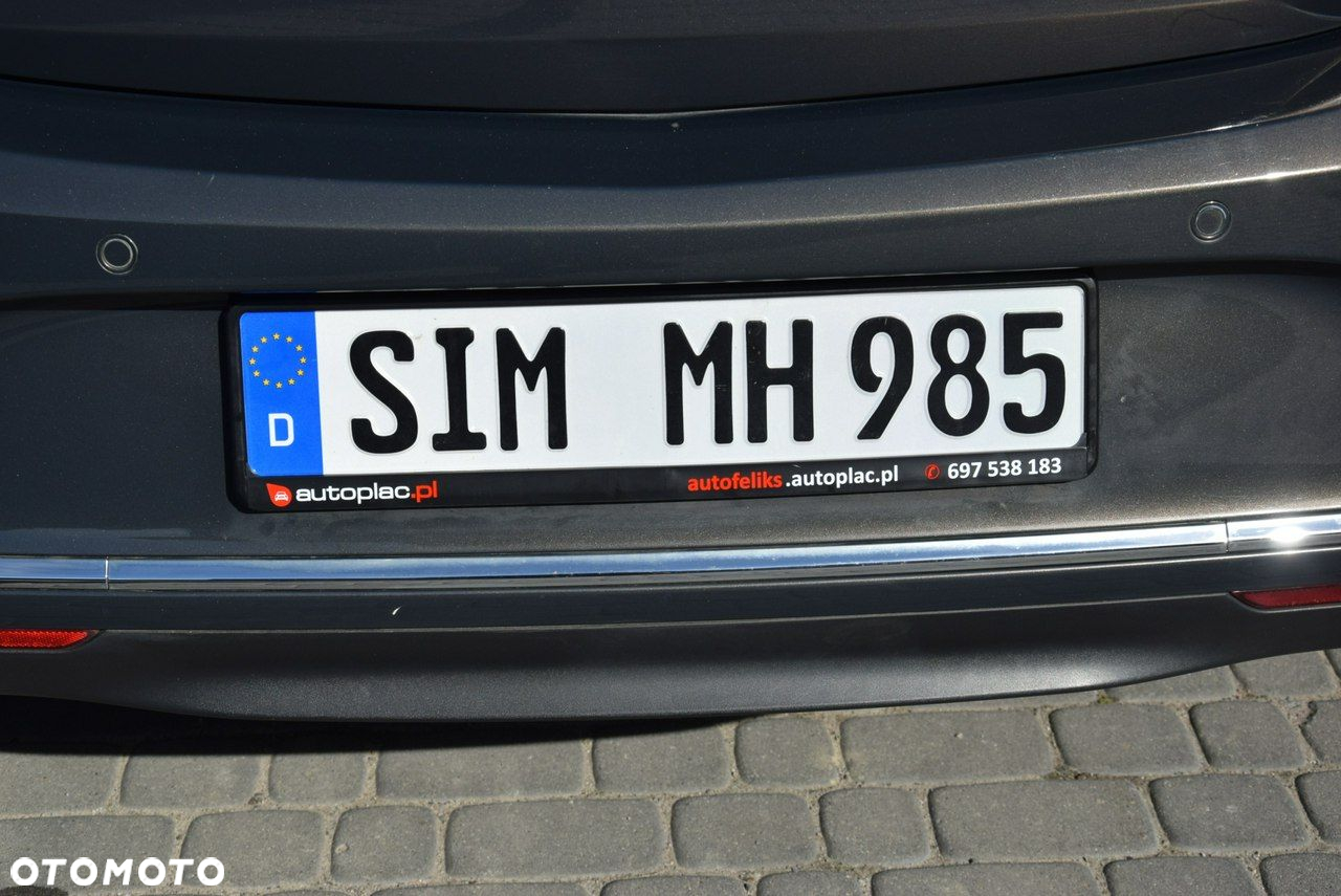Opel Astra 1.4 Turbo 150 Jahre - 12