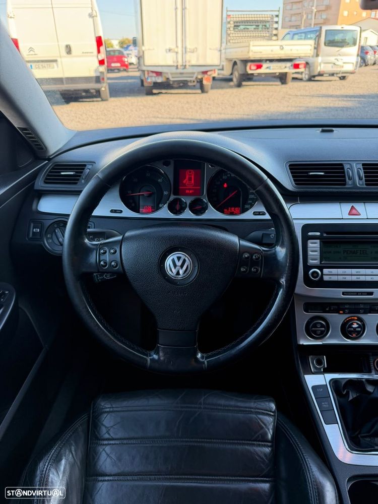 VW Passat 2.0 TDI 4M Confortline - 21