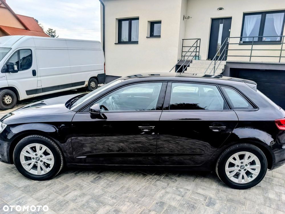 Audi A3 Sportback 1.4 TFSI Attraction - 11