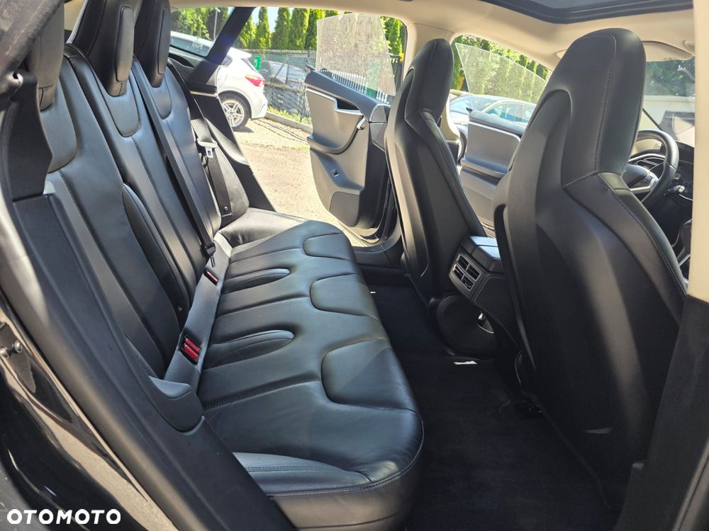 Tesla Model S 85 - 24