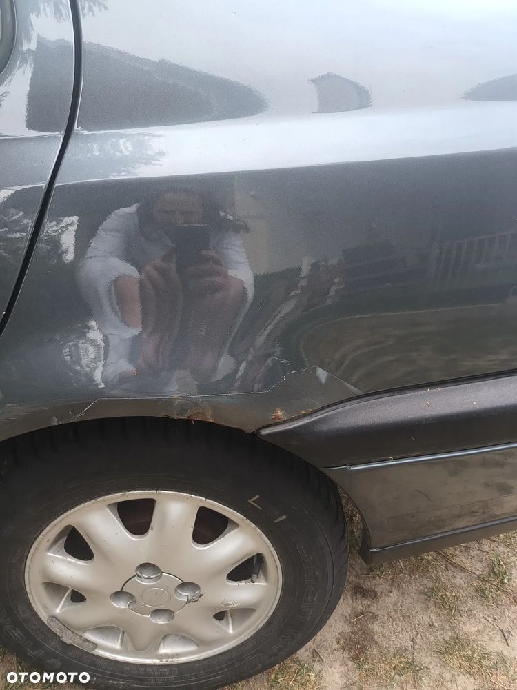Volkswagen Vento 1.8 GL - 8