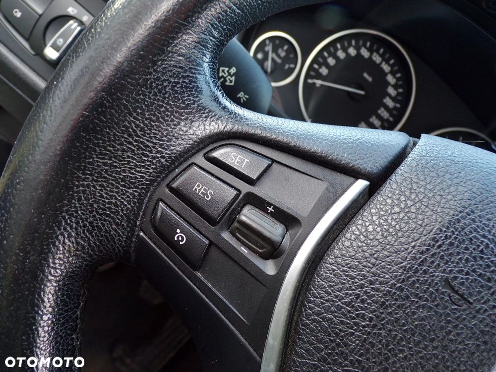 BMW Seria 3 318d Blue Performance Modern Line - 22