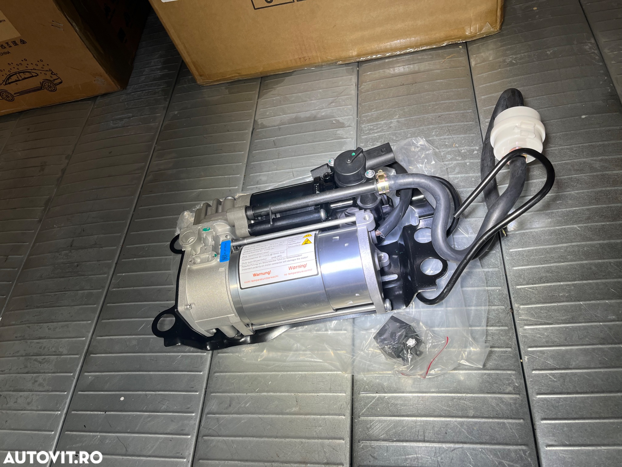 Kit reparatie compresor perne aer orice model wabco continental  vw audi porsche land rover bmw range rover jaguar cilindru piston segment garnituri cayenne touareg q7 a6 a7 a8 - 17