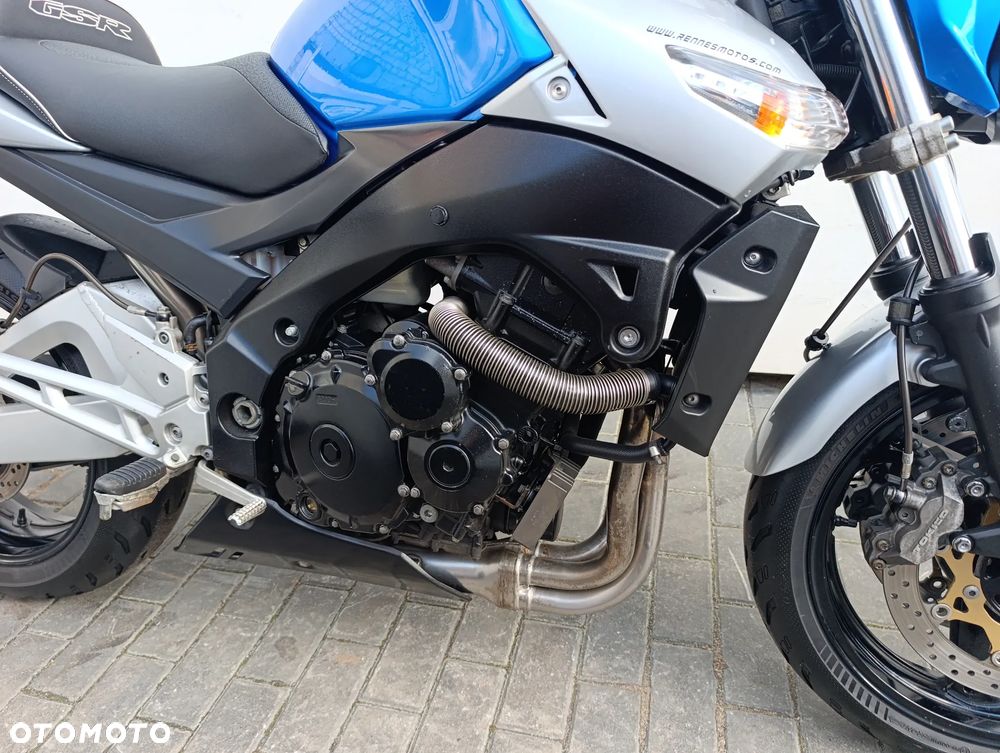 Suzuki GSR - 15