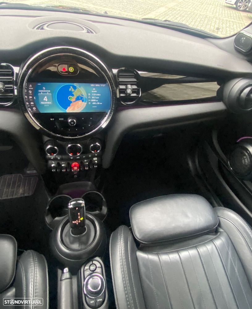 MINI Cabrio Cooper Premium Plus Essential Auto - 37