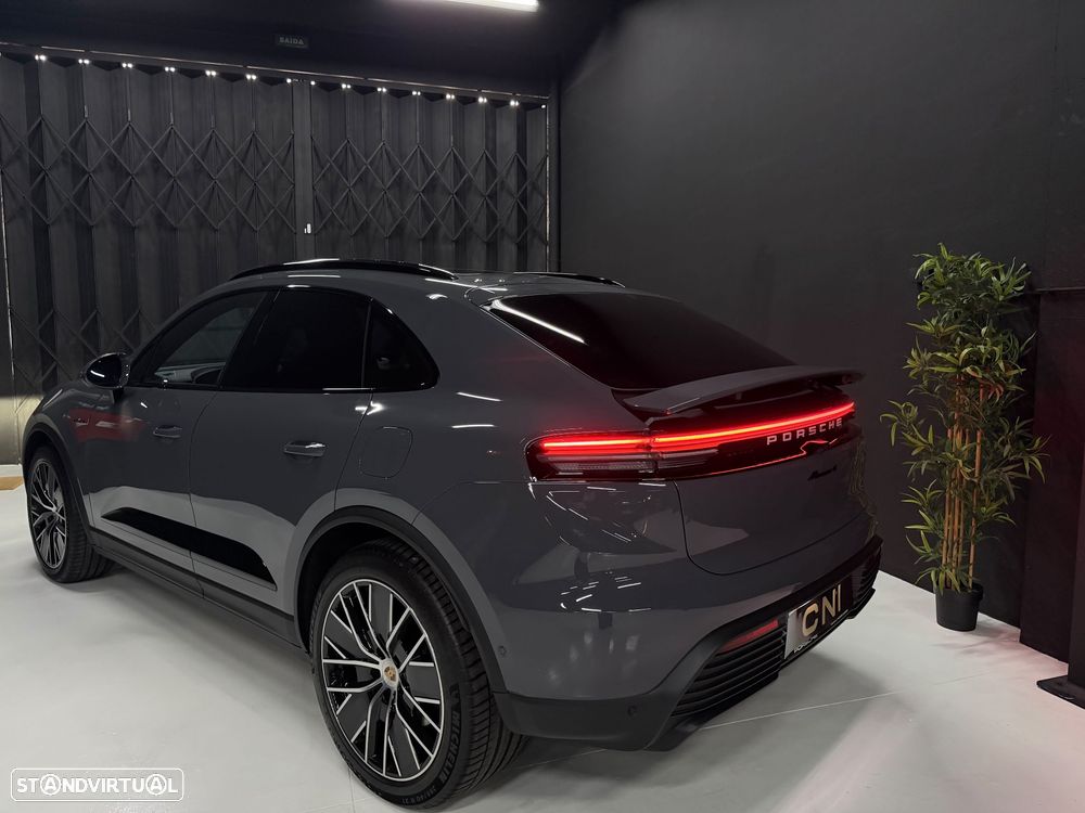Porsche Macan Electric 4S - 4