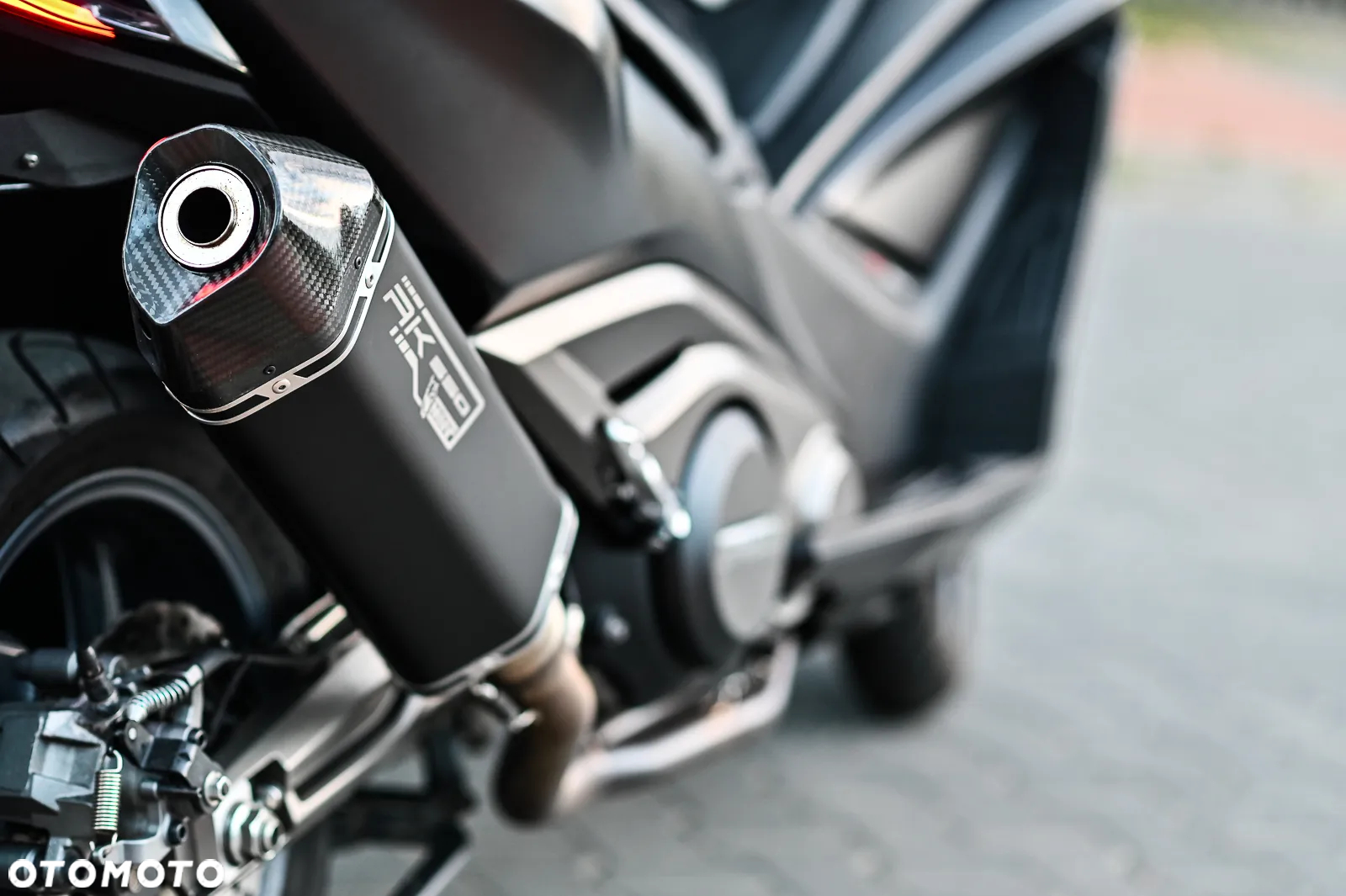 Kymco AK 550 - 9