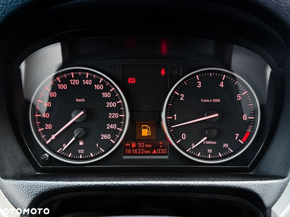 BMW Seria 3 318i Edition Lifestyle - 32