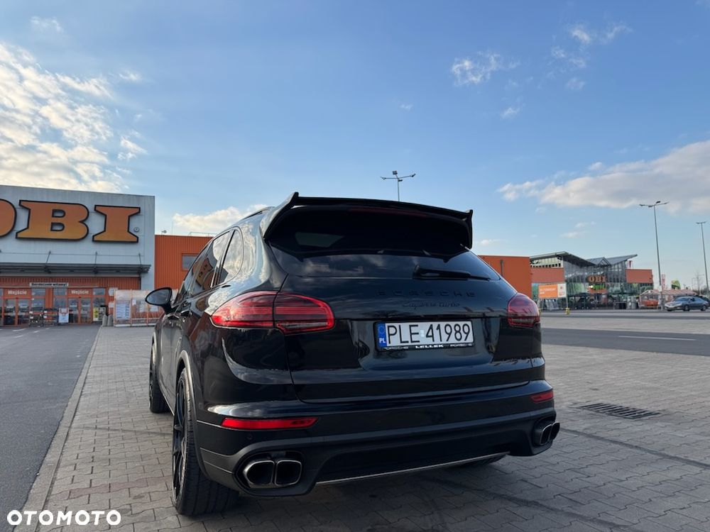 Porsche Cayenne - 4