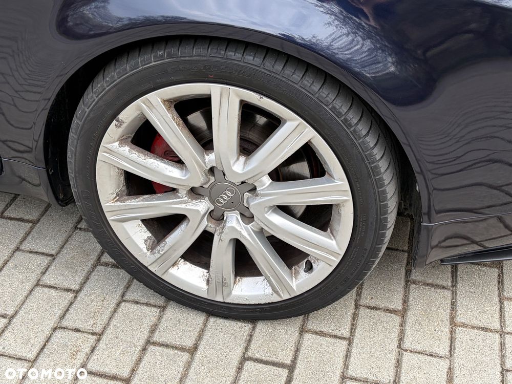 Audi A6 Limousine 2.4 - 12