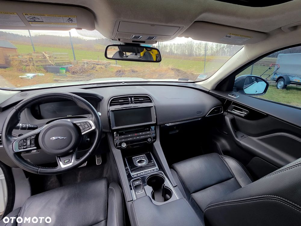 Jaguar F-Pace 35t AWD R-Sport - 10