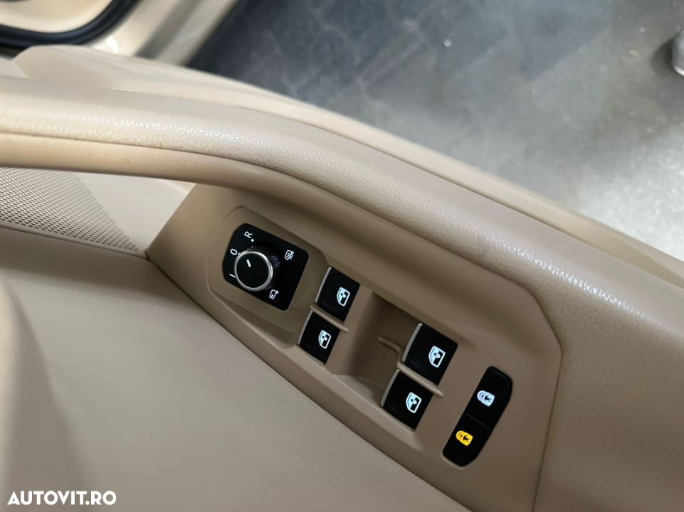 Volkswagen Touareg V6 TDI Elegance - 6