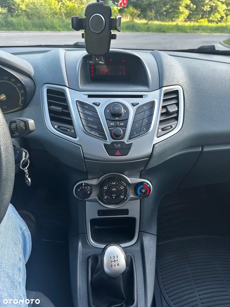 Ford Fiesta 1.6 TDCi Trend - 14