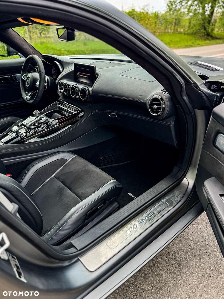 Mercedes-Benz AMG GT - 22