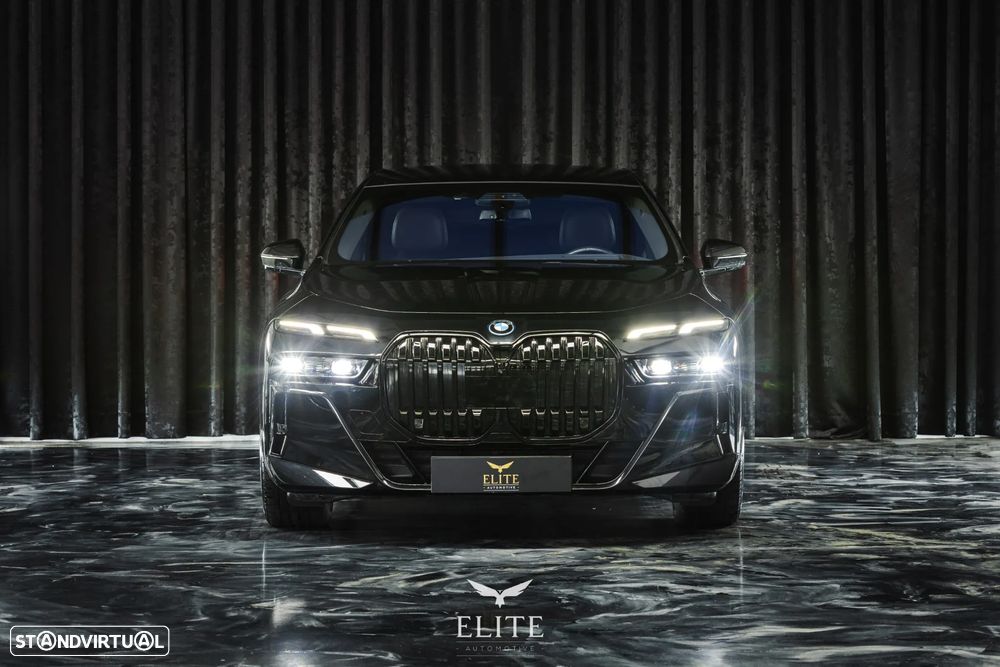 BMW i7 eDrive50 Pack Desportivo M Pro - 3