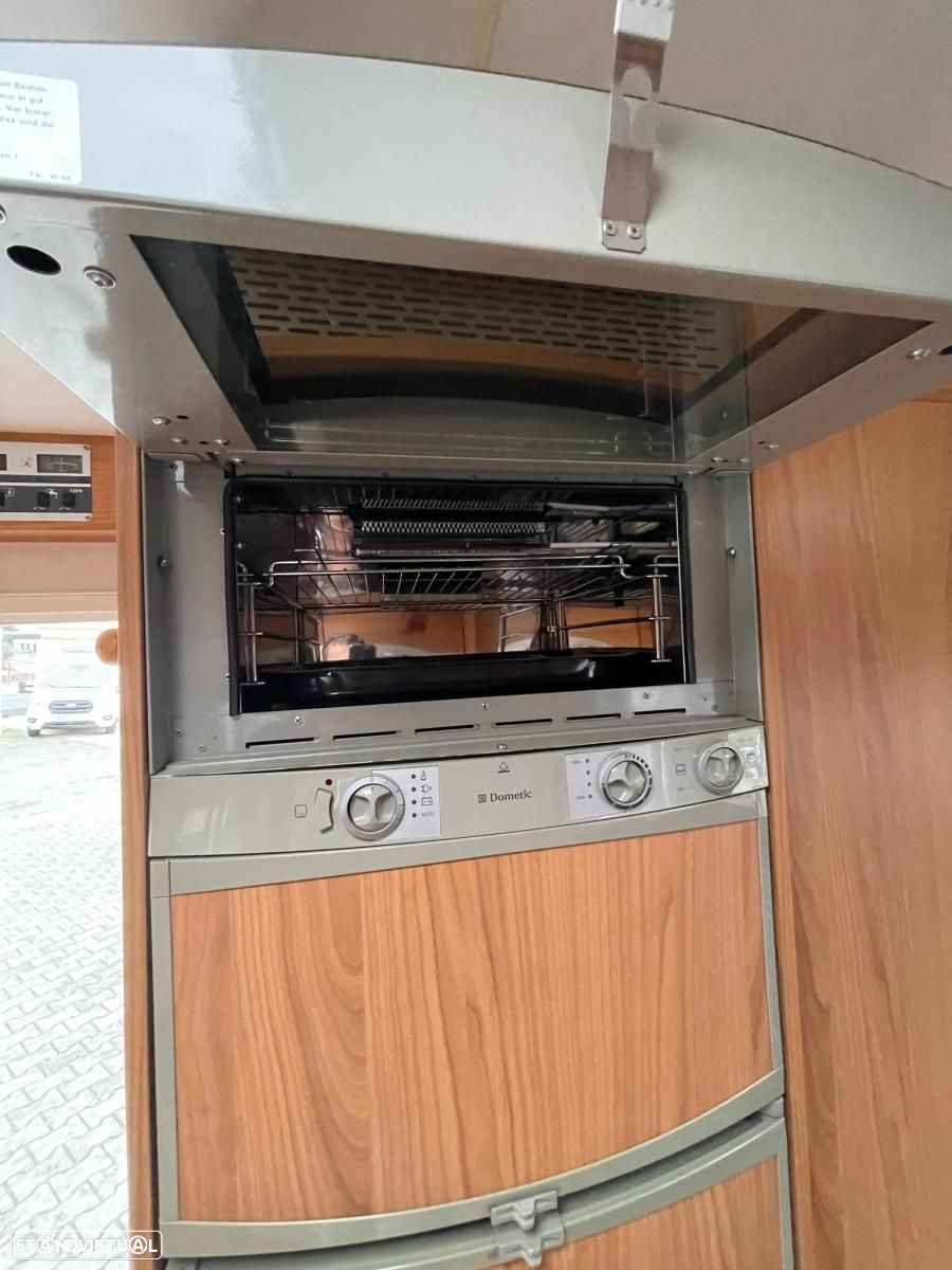 Burstner Privilége T630 cama francesa - 41