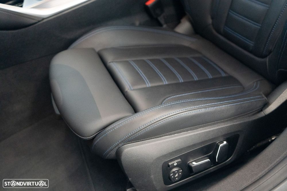 BMW i4 eDrive40 Pack Desportivo M - 7