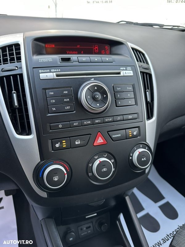 Kia Ceed 1.4 CVVT Attract - 27
