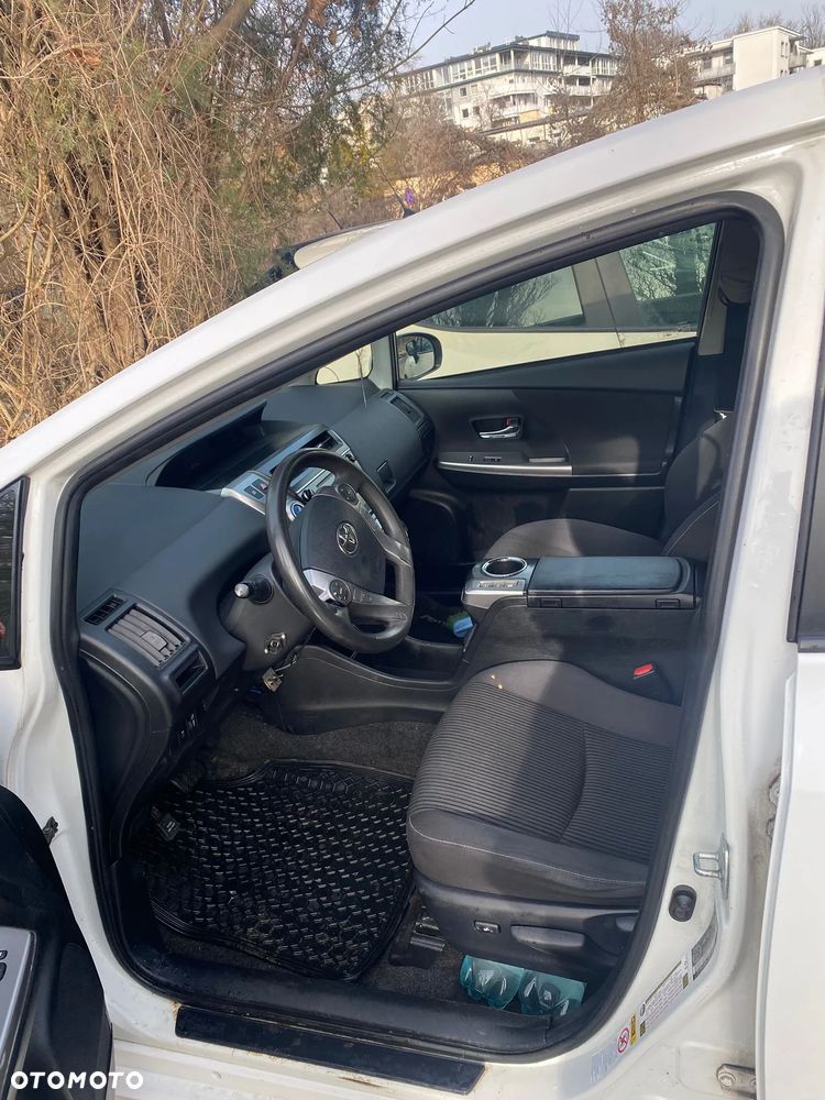 Toyota Prius+ (Hybrid) Comfort - 3